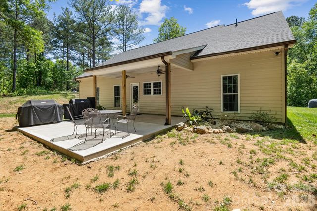 374 Giles Road, Mcconnells, SC 29726
