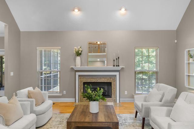 939 Brooke Stone Drive, Soddy Daisy, TN 37379