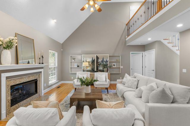 939 Brooke Stone Drive, Soddy Daisy, TN 37379