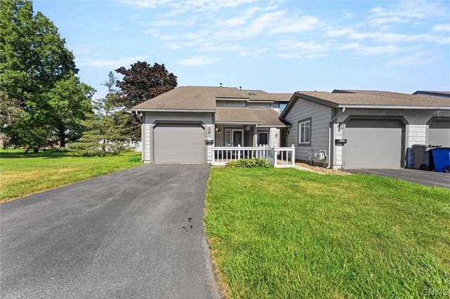 440 Summerhaven Drive North, Manlius, NY 13057