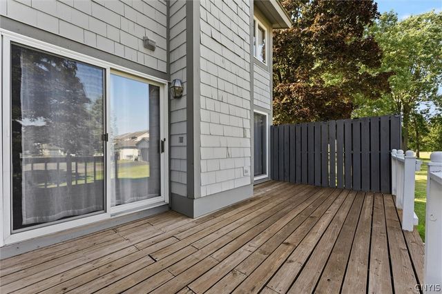 440 Summerhaven Drive North, Manlius, NY 13057