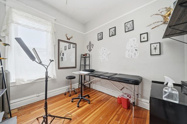 3136 W Logan Boulevard, Chicago, IL 60647