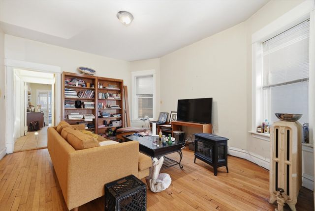 3136 W Logan Boulevard, Chicago, IL 60647