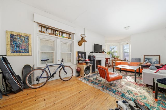 3136 W Logan Boulevard, Chicago, IL 60647