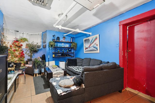 3136 W Logan Boulevard, Chicago, IL 60647