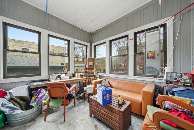 3136 W Logan Boulevard, Chicago, IL 60647