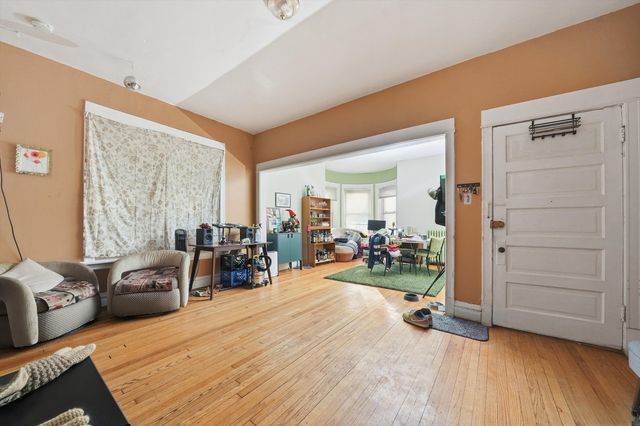 3136 W Logan Boulevard, Chicago, IL 60647