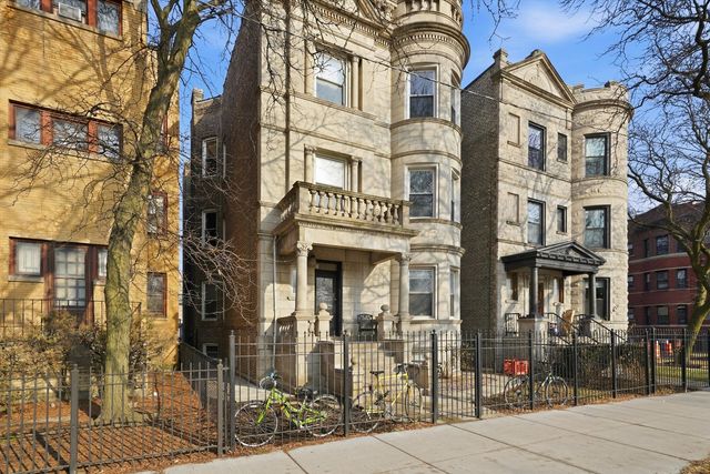 3136 W Logan Boulevard, Chicago, IL 60647