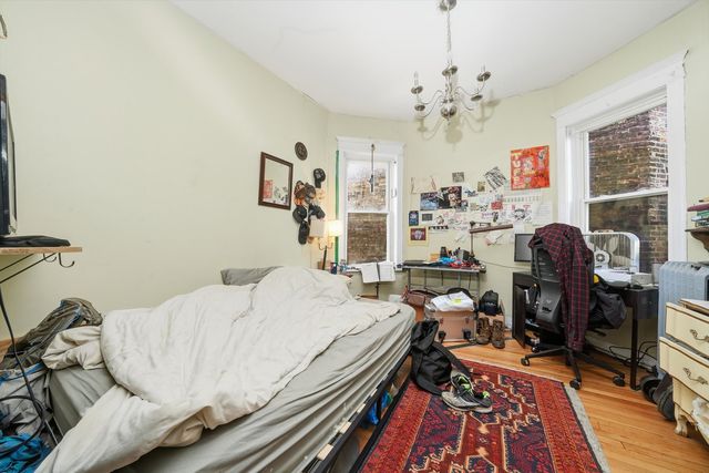 3136 W Logan Boulevard, Chicago, IL 60647