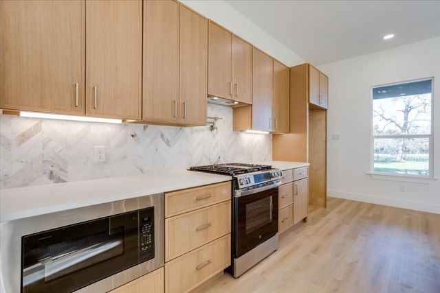 2634 Bainbridge Drive, Dallas, TX 75237