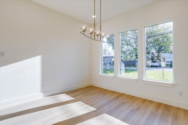 2634 Bainbridge Drive, Dallas, TX 75237