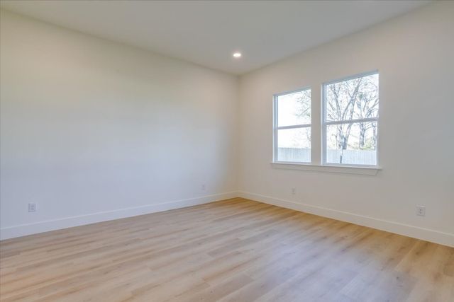 2634 Bainbridge Drive, Dallas, TX 75237