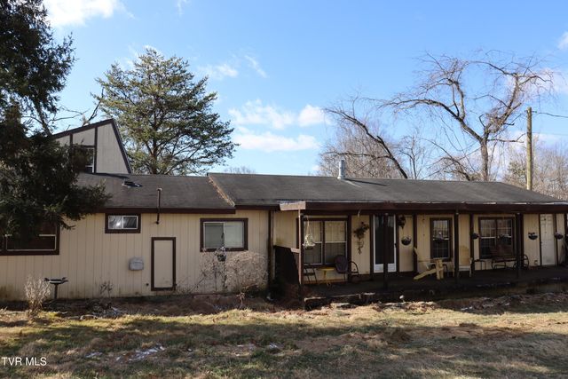 154 Old Stone Drive, Clintwood, VA 24228