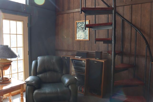 154 Old Stone Drive, Clintwood, VA 24228