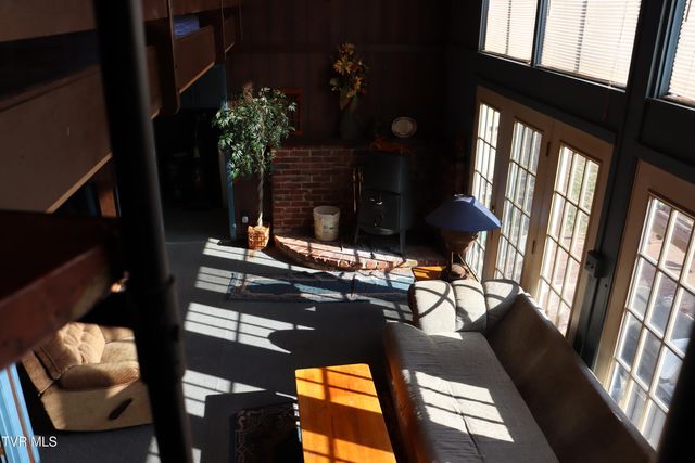 154 Old Stone Drive, Clintwood, VA 24228