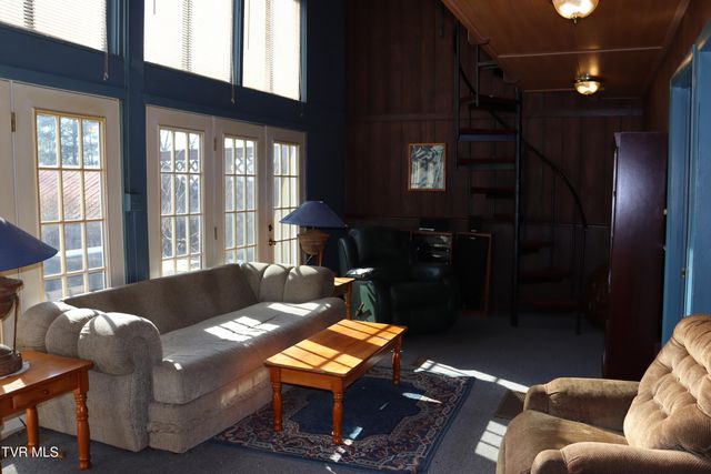 154 Old Stone Drive, Clintwood, VA 24228