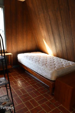 154 Old Stone Drive, Clintwood, VA 24228