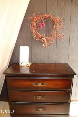 154 Old Stone Drive, Clintwood, VA 24228