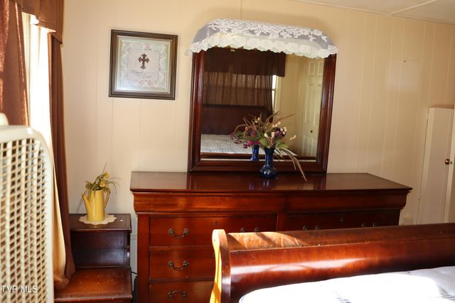 154 Old Stone Drive, Clintwood, VA 24228