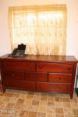 154 Old Stone Drive, Clintwood, VA 24228