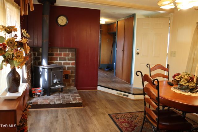 154 Old Stone Drive, Clintwood, VA 24228