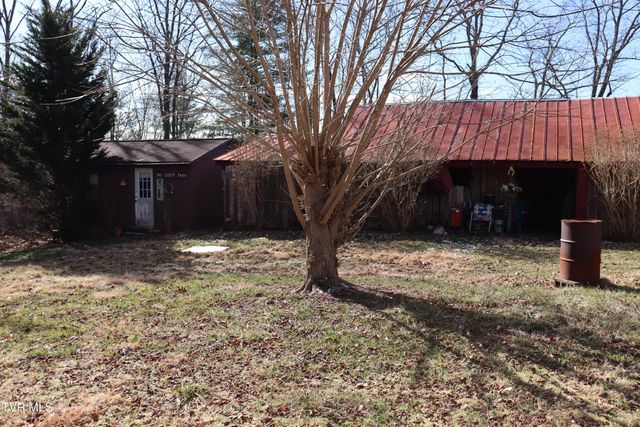 154 Old Stone Drive, Clintwood, VA 24228