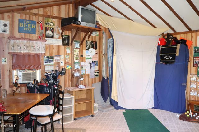 154 Old Stone Drive, Clintwood, VA 24228