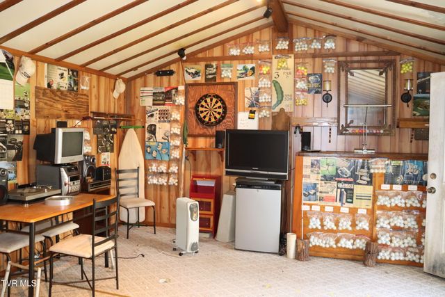 154 Old Stone Drive, Clintwood, VA 24228