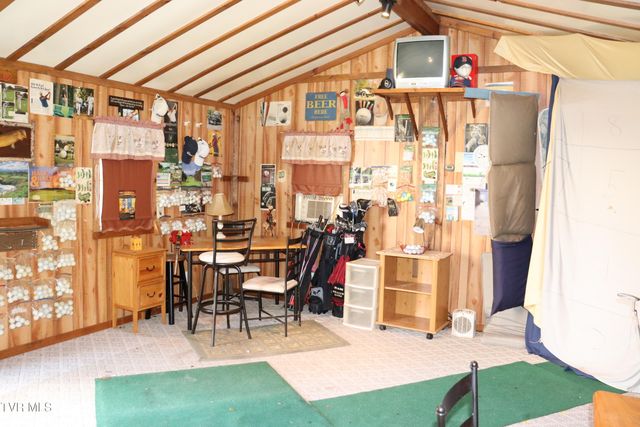 154 Old Stone Drive, Clintwood, VA 24228