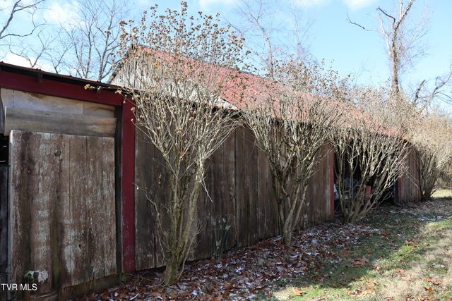 154 Old Stone Drive, Clintwood, VA 24228