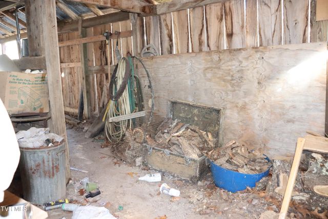 154 Old Stone Drive, Clintwood, VA 24228