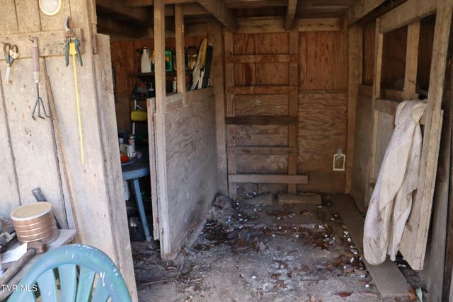 154 Old Stone Drive, Clintwood, VA 24228