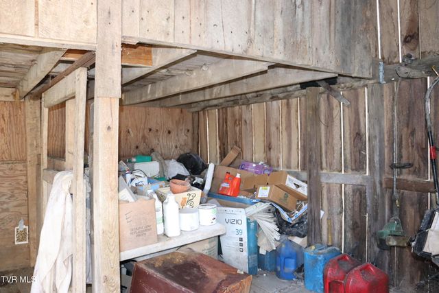 154 Old Stone Drive, Clintwood, VA 24228