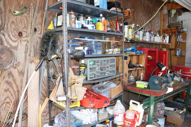 154 Old Stone Drive, Clintwood, VA 24228