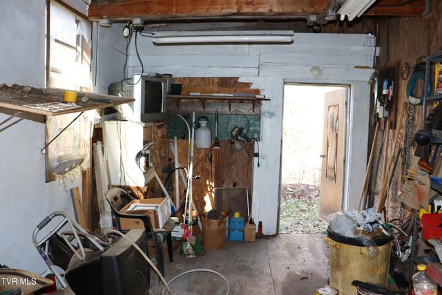 154 Old Stone Drive, Clintwood, VA 24228