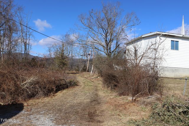 154 Old Stone Drive, Clintwood, VA 24228