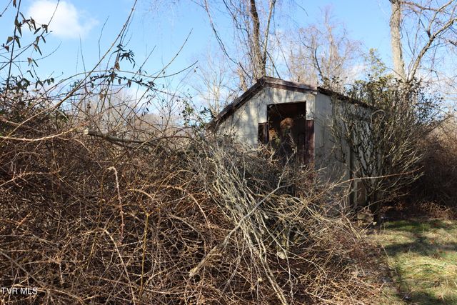 154 Old Stone Drive, Clintwood, VA 24228