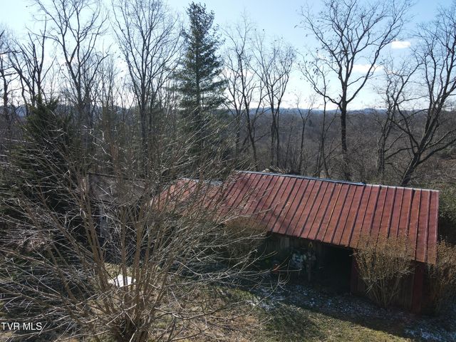 154 Old Stone Drive, Clintwood, VA 24228