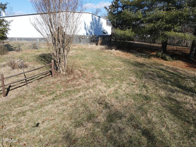 154 Old Stone Drive, Clintwood, VA 24228