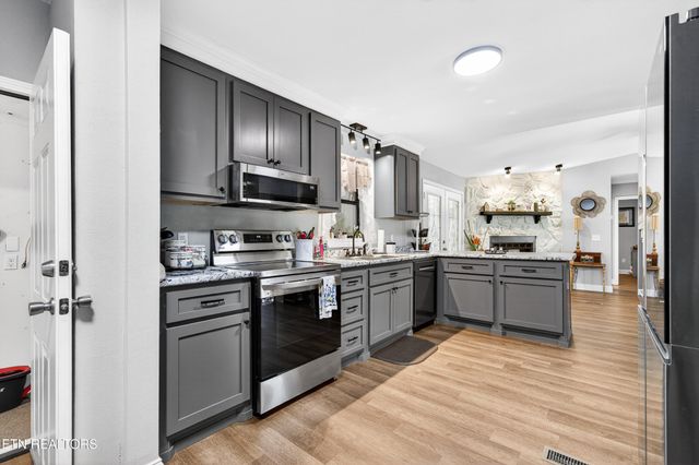 260 Rugby Rd, Crossville, TN 38558