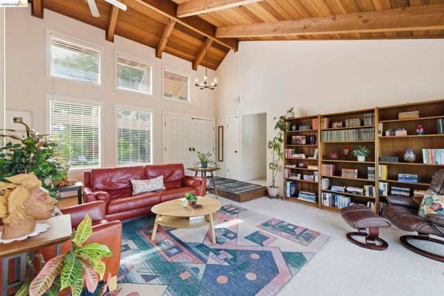 23195 Seminole Dr., Columbia, CA 95310