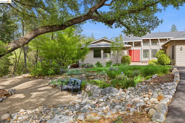 23195 Seminole Dr., Columbia, CA 95310
