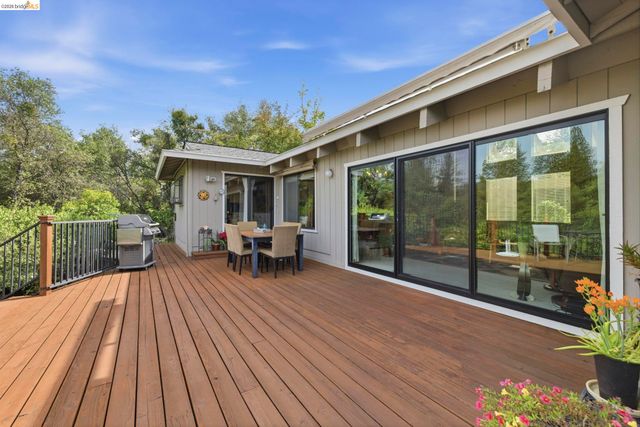 23195 Seminole Dr., Columbia, CA 95310