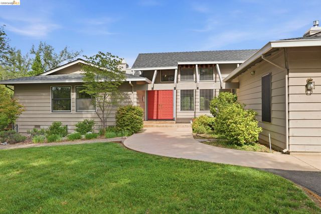 23195 Seminole Dr., Columbia, CA 95310