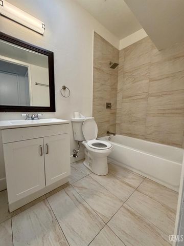 3508 Sampson Court B, Bakersfield, CA 93309