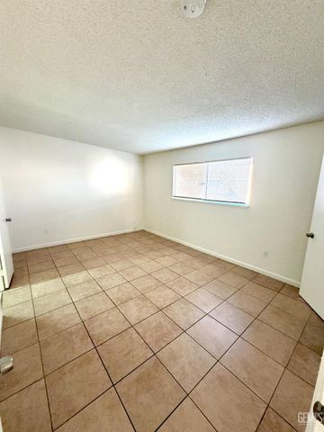 3508 Sampson Court B, Bakersfield, CA 93309