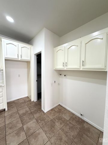 3508 Sampson Court B, Bakersfield, CA 93309