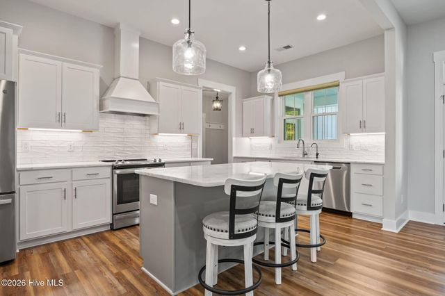 286 Star Hill Drive, Cape Carteret, NC 28584