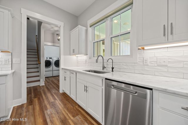 286 Star Hill Drive, Cape Carteret, NC 28584