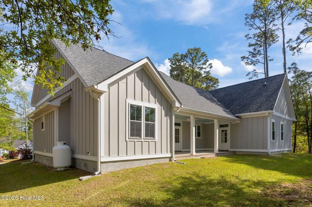 286 Star Hill Drive, Cape Carteret, NC 28584